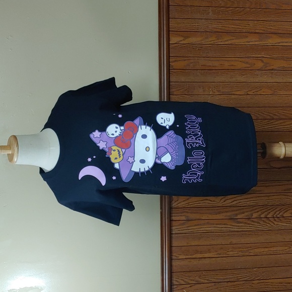Sanrio Tops - Sanrio 🆕 Hello Kitty Halloween T-Shirt S